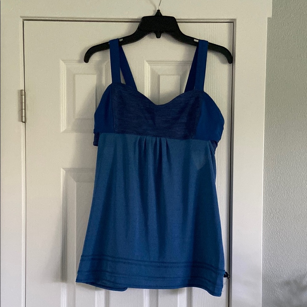 Lululemon  Run Back On Track Tank Limitless Blue Top build in bra size 12